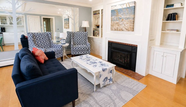 Cozy Guest Suite with Fireplace