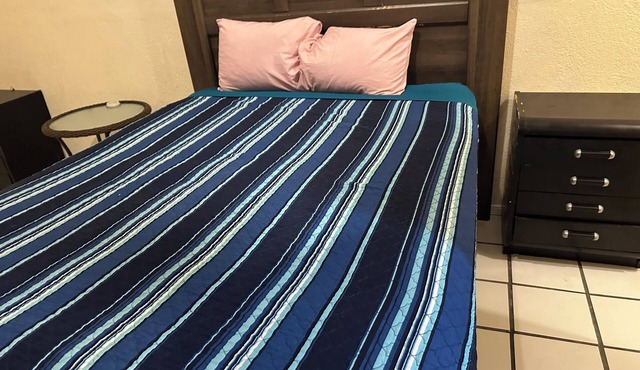 Cozy guesthouse in enjoyable El Paso with fitness room outside, WiFi