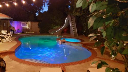 Cozy Guesthouse with Private Pool and Heated Jacuzzi