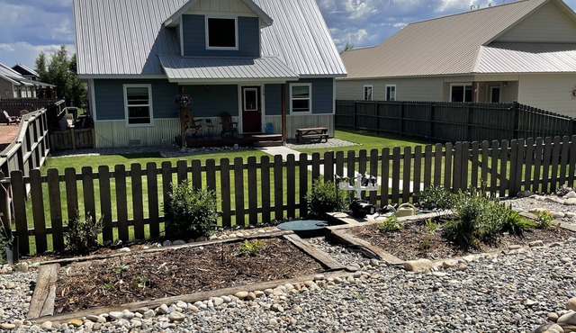 Cozy Gunnison Home