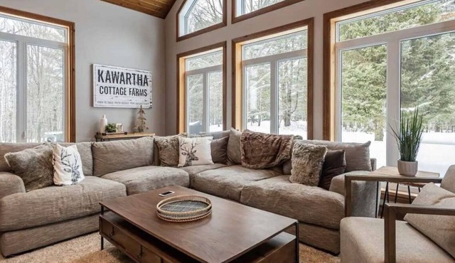 Cozy Haliburton Nature Getaway