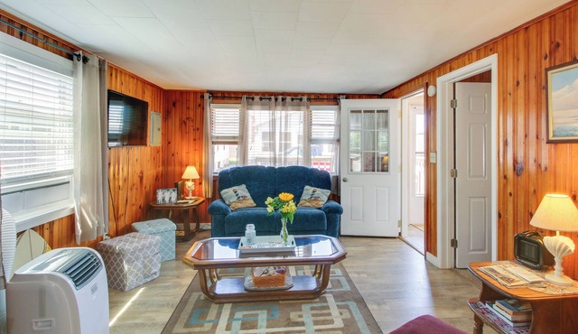 Cozy Hampton Cottage Near Marina & Nightlife