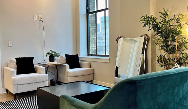 Cozy Harbor-View 1BR – December Move-In Special