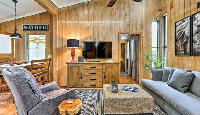Cozy Hatteras Island Abode ~ 1 Mi to Frisco Beach!