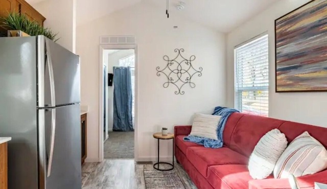 Cozy haven, 2 bed 1 bath, high speed WiFi, Fully furnished, no cleaning fees