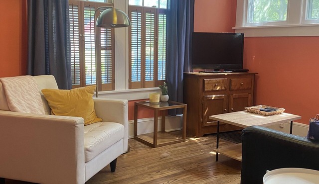 Cozy Haven in the Heart of Memphis! Cute Victorian Duplex with Fenced Backyard