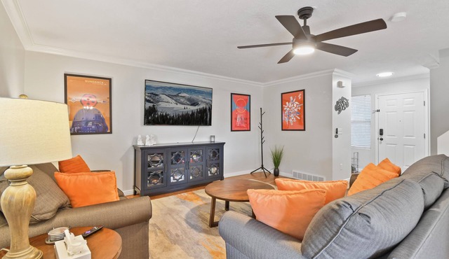Cozy Heber getaway, pet ok, sleeps 9, BBQ, firepit