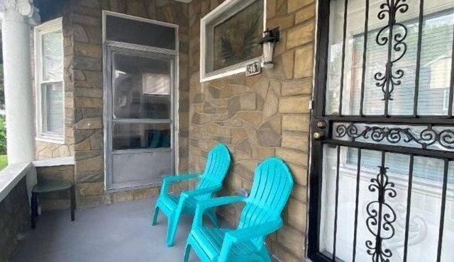 Cozy Hidden Gem - Unit 2