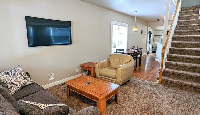 Cozy hideaway in the HEART of Benson I Mins from DT