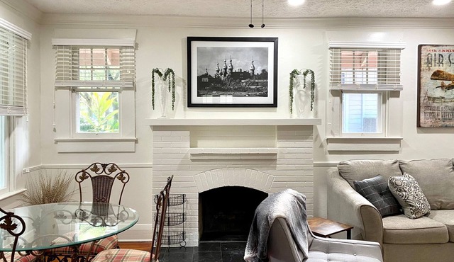 Cozy Hideaway of Bayshore Beautiful in South Tampa