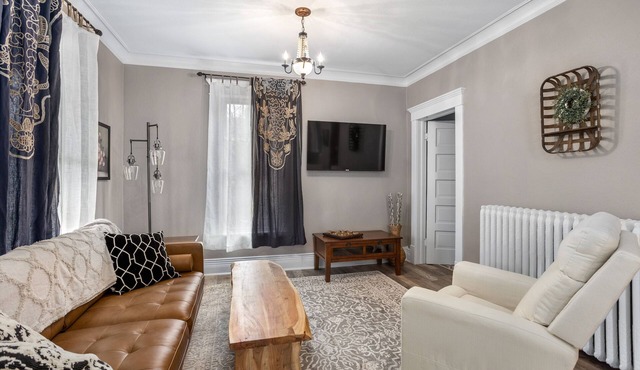 ♥ Cozy historic 3BR w/bridge view! Sleeps 7 ♥