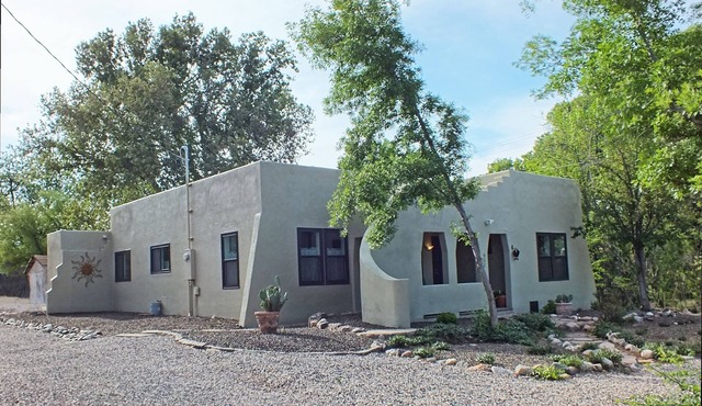 Cozy Historic Cottage in Old Town Cottonwood, near Sedona & Jerome