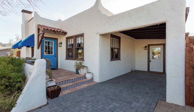 Cozy historic home centrally located. Pet friendly! Beautiful outdoor fireplace.