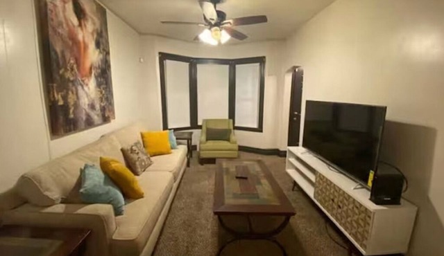 Cozy Holcomb Haven Near Downtown Detroit