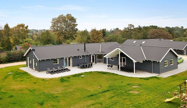 Cozy Holiday Home in Tisvilde with Swimming Pool