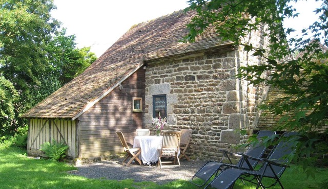 Cozy Holiday Home in Ceaucé