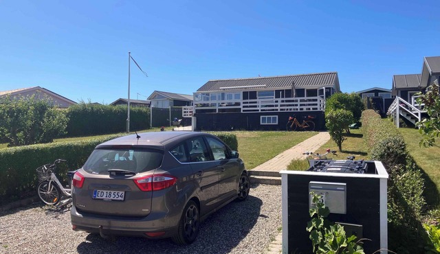 Cozy holiday home just 200 m from beach