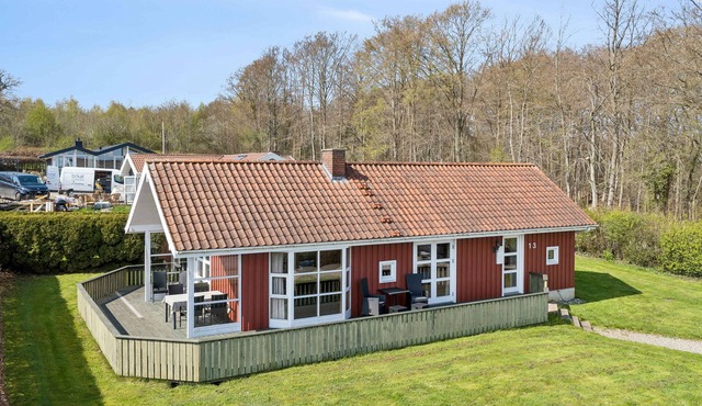 Cozy holiday home near forest and beach