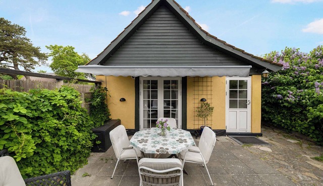 Cozy holiday home on Sydbornholm