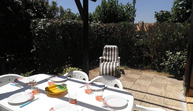 Cozy Holiday Home with Pool, Terrace, and Parking Near Beach in Gruissan, Sleeps 6