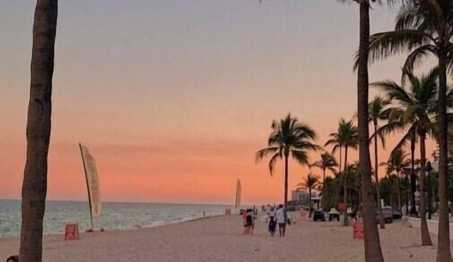 Cozy Hollywood Beach Home | Ocean Walk and Pool