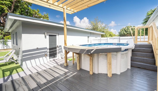 Cozy Hollywood Retreat/Up to 6 G& FREE Parking!