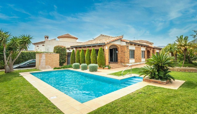 Cozy home in Hospitalet De L´Infant