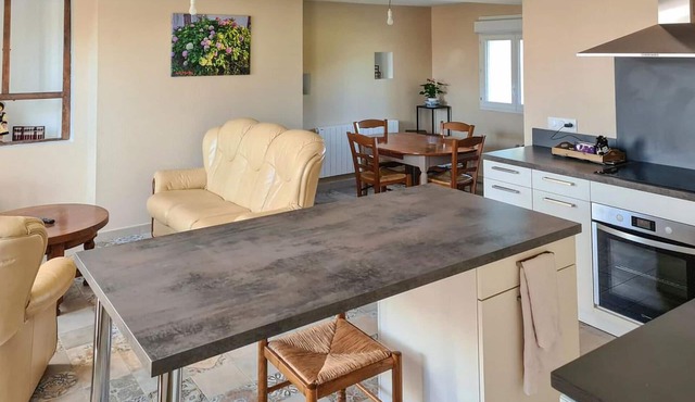 Cozy home in Saint-Vincent-la-Châtr