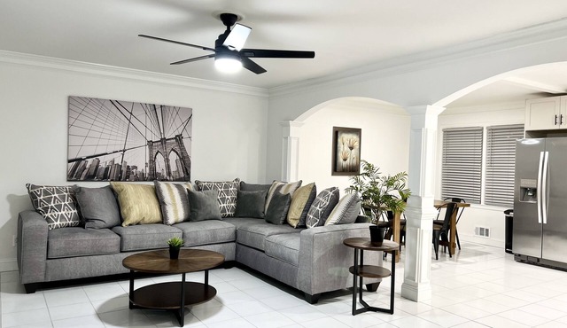 Cozy Home 10 minutes from downtown Norcross and 25 minutes from downtown Atlanta