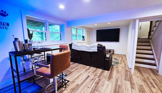 Cozy Home 5 Mins From PSU Campus + Theater Room!