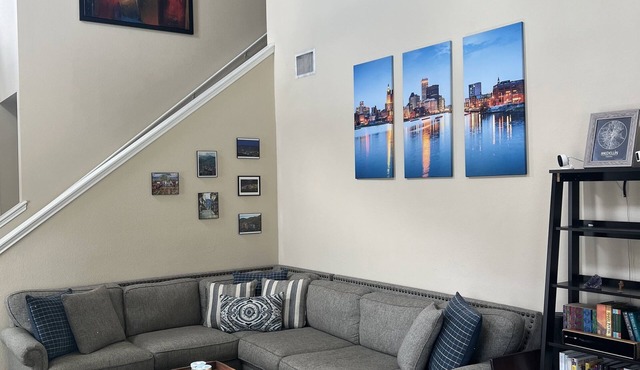 Cozy Home: 9 Miles from Circuit of the Americas
