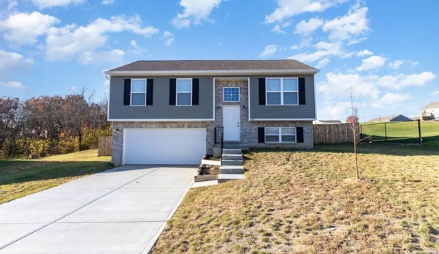 Cozy Home away From Home 4bd,2 1/2 bath