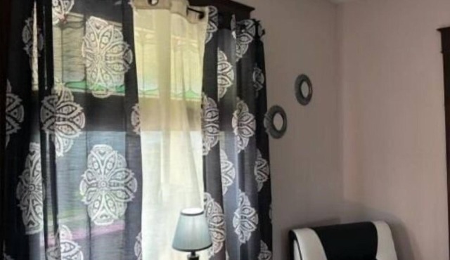 Cozy home away from home. Located in Steubenville.