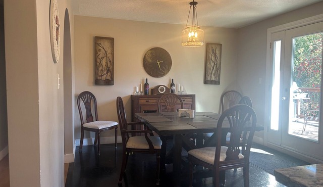 Cozy Home-Away-From-Home in New Dundee