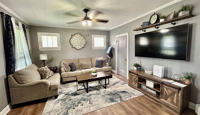 Cozy Home Away from Home *10 min from Franciscan University*