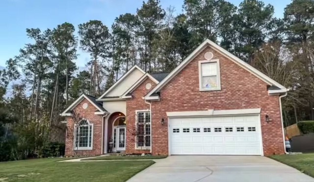 Cozy Home Away From Home - Near Downtown Evans!