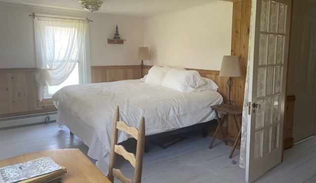 Cozy home between NH mountains and Portland ME