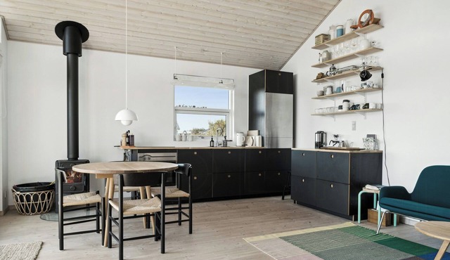 Cozy home by Limfjord with bathing jetty