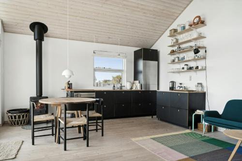 Cozy Home By Limfjord With Bathing Jetty