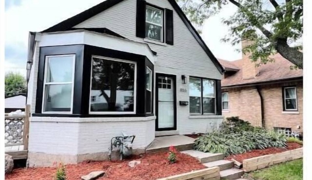 Cozy Home by O'Hare + EV Plug