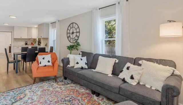 Cozy home, centrally located