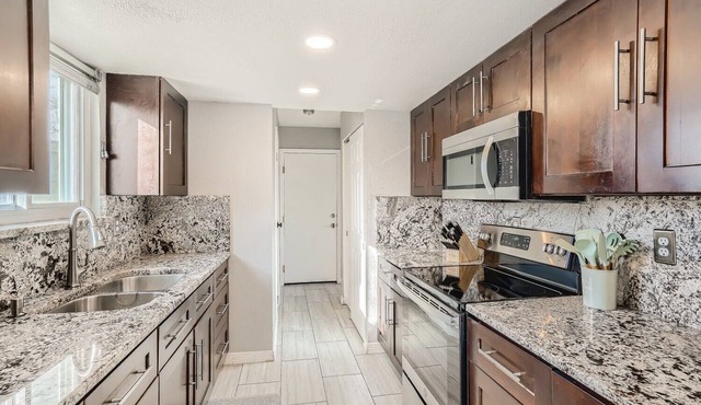 Cozy Home - Central to Arvada, Golden, Boulder & Denver!