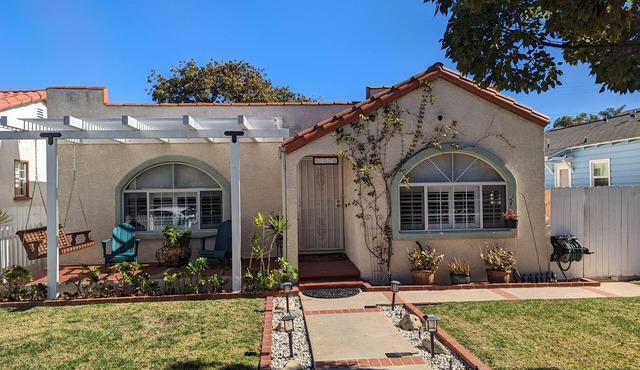 Cozy Home Centrally Located in LA's South Bay area