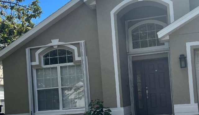 Cozy home close to everything. The House is 15 minutes to MCO