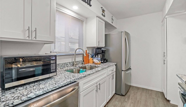 Cozy home close to Fort Bliss, Painted Dunes, US-54 & Loop 375 - Trans Mountain
