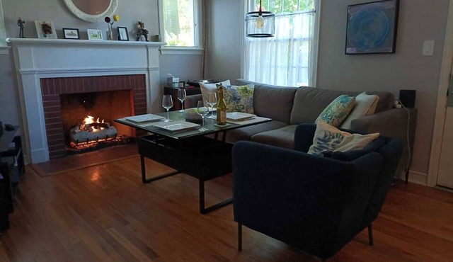 Cozy home close to the Big House