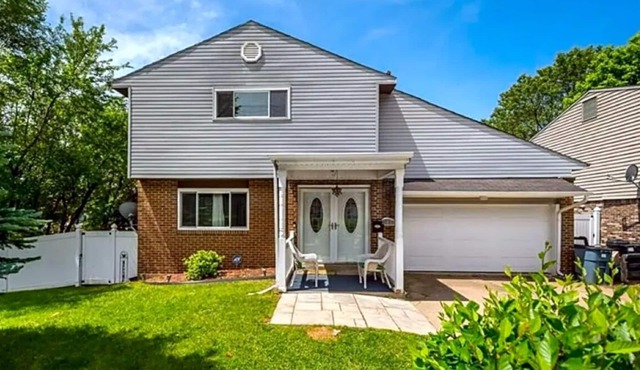 Cozy home close to UPMC/CMU/UPITT/DUQSNE/CARLW Minutes from everything w/Parking