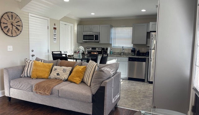 Cozy Home Downtown- easy access to Greystone Amphitheater, ATL Airport, 6 Flags+