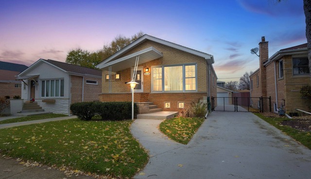 Cozy Home, Extended Stay, near Chicago & Hospitals