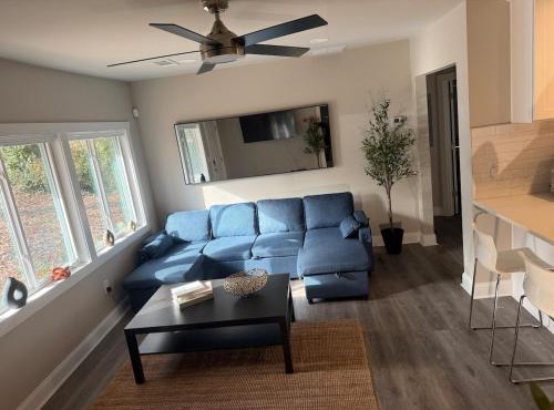 Cozy Home, Family Stay with Office Space, Near Attractions!